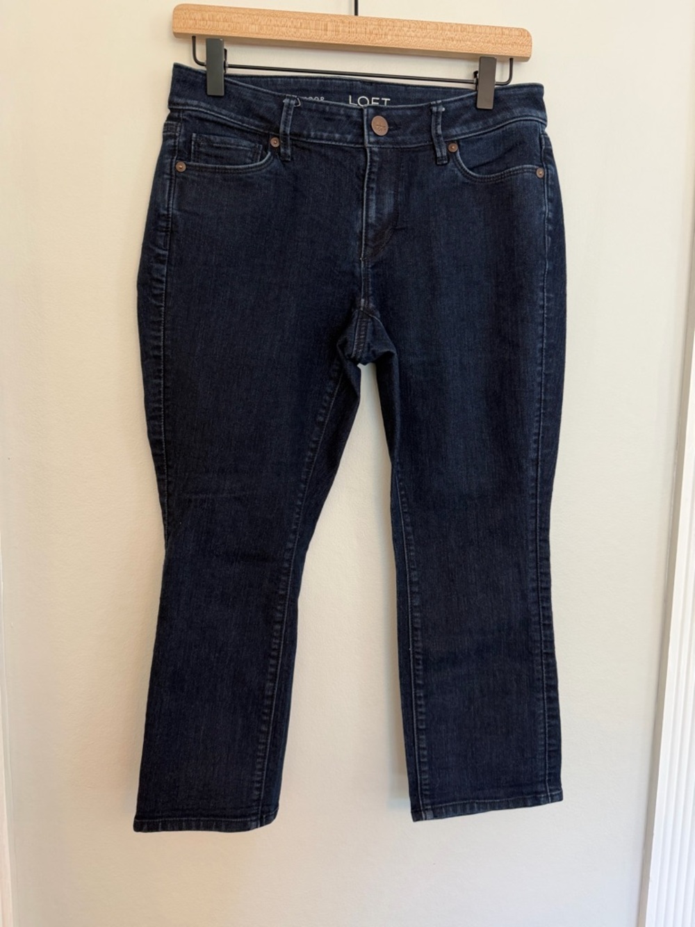 LOFT Curvy Kick Crop Jeans Women’s Size 27/4P Dark Wash